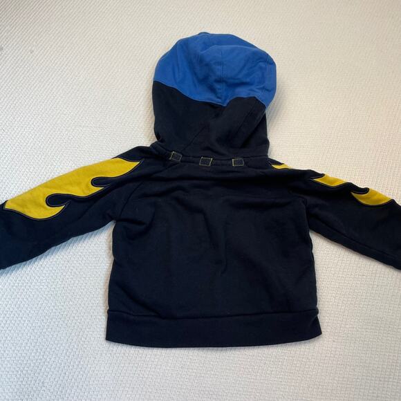 Toddler Superhero Hoodie with cape - Picture 4 of 4